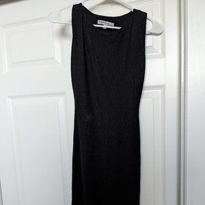 EMBROIDERED BLACK BODYCON MIDI DRESS - SCOOP NECK - Women's M